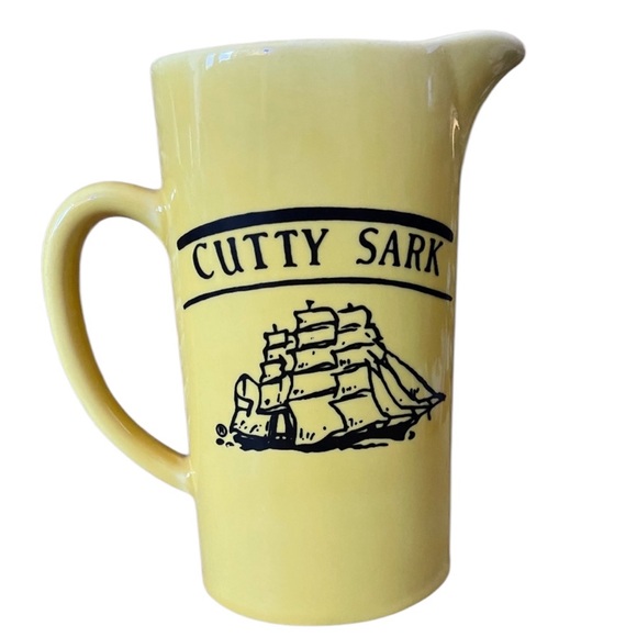 Cutty Sark Pitcher Yellow Black 7.5" - Picture 1 of 3